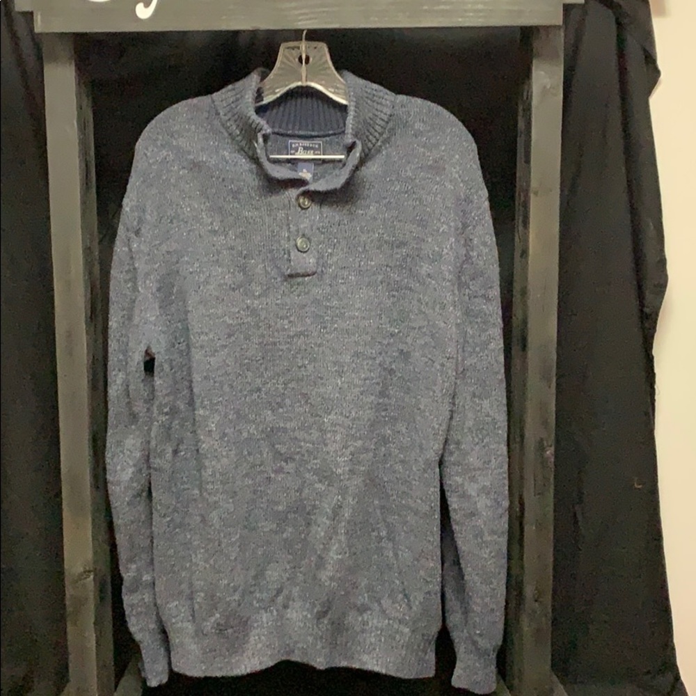 g H Bass- button neck sweater
